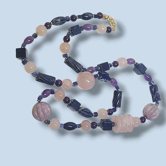 Sandra David Signed Vintage Beaded Necklace Rose Peach & Navy Carved Stones 30″ - Picture 2 of 10